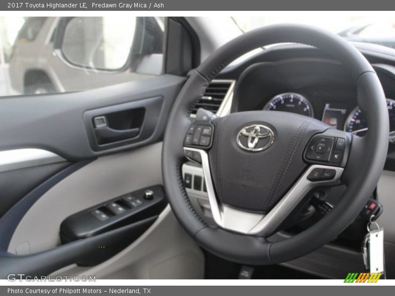 Predawn Gray Mica / Ash 2017 Toyota Highlander LE