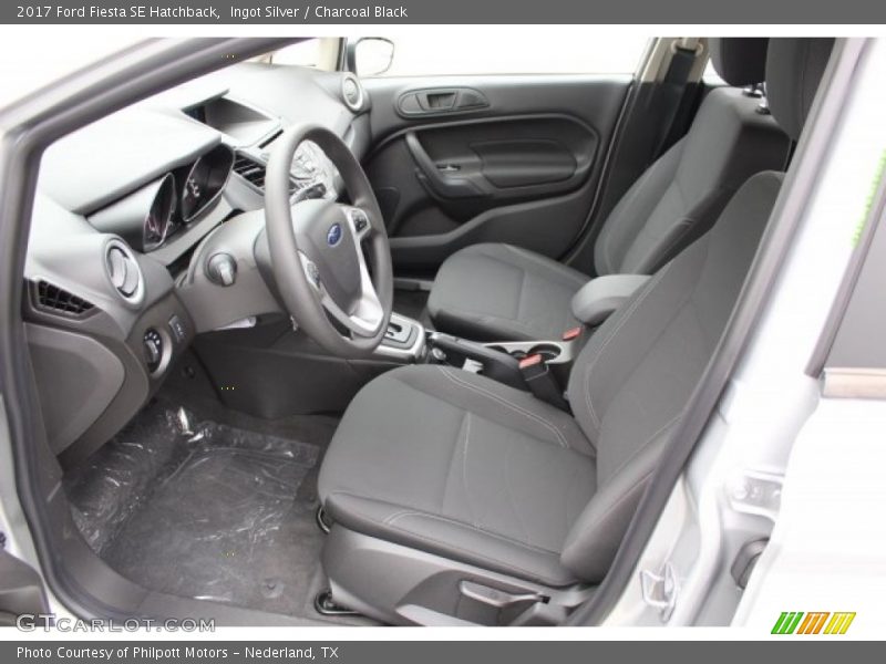 Ingot Silver / Charcoal Black 2017 Ford Fiesta SE Hatchback