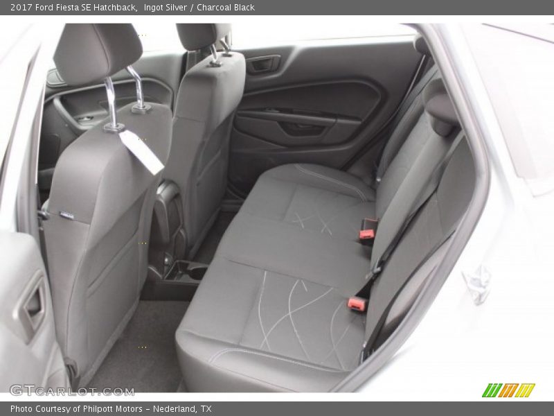 Ingot Silver / Charcoal Black 2017 Ford Fiesta SE Hatchback