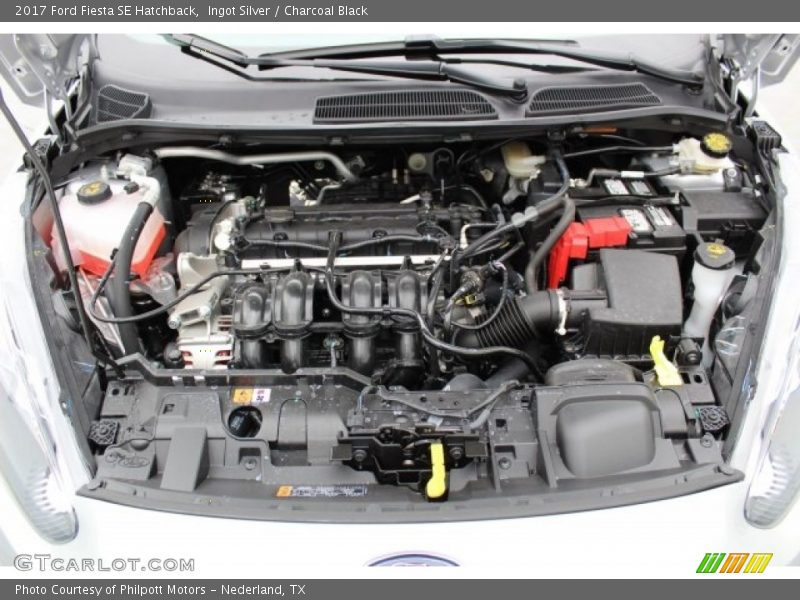 Ingot Silver / Charcoal Black 2017 Ford Fiesta SE Hatchback