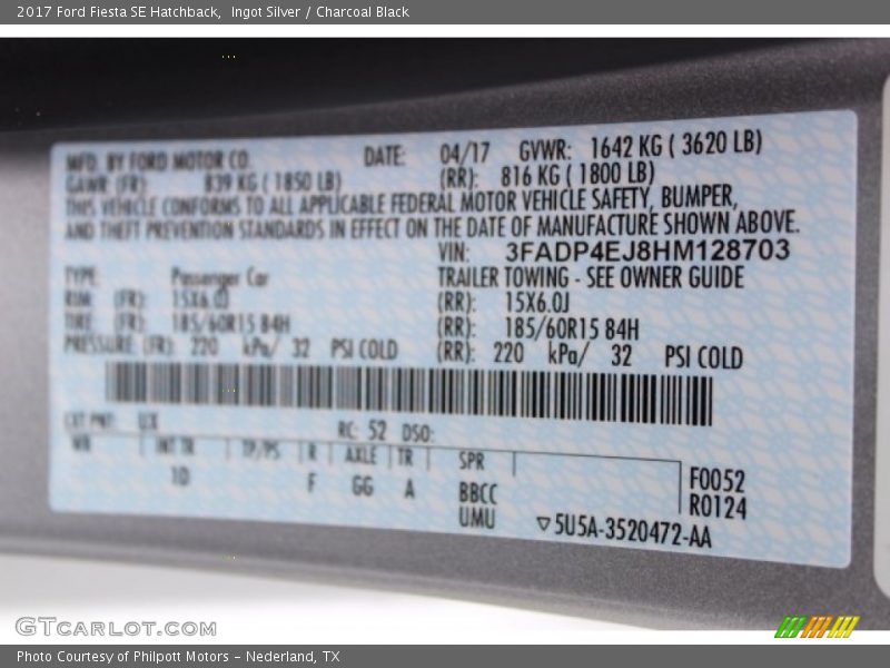 Ingot Silver / Charcoal Black 2017 Ford Fiesta SE Hatchback