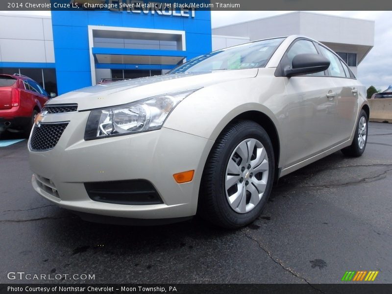 Champagne Silver Metallic / Jet Black/Medium Titanium 2014 Chevrolet Cruze LS
