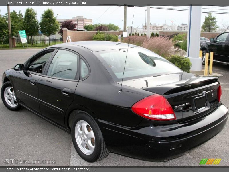 Black / Medium/Dark Flint 2005 Ford Taurus SE