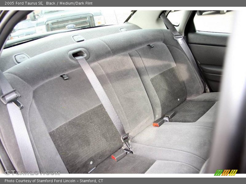 Black / Medium/Dark Flint 2005 Ford Taurus SE