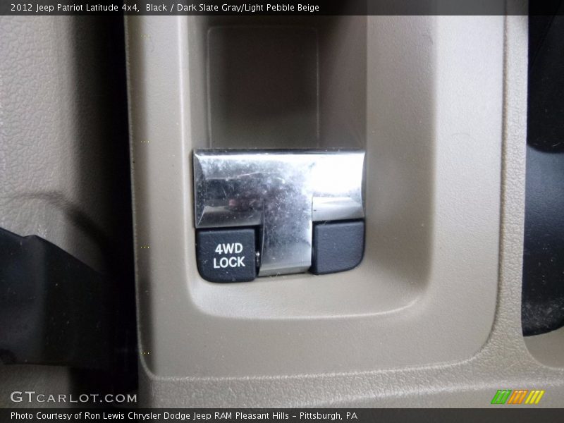 Black / Dark Slate Gray/Light Pebble Beige 2012 Jeep Patriot Latitude 4x4