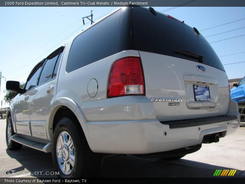 Cashmere Tri-Coat Metallic / Medium Parchment 2006 Ford Expedition Limited