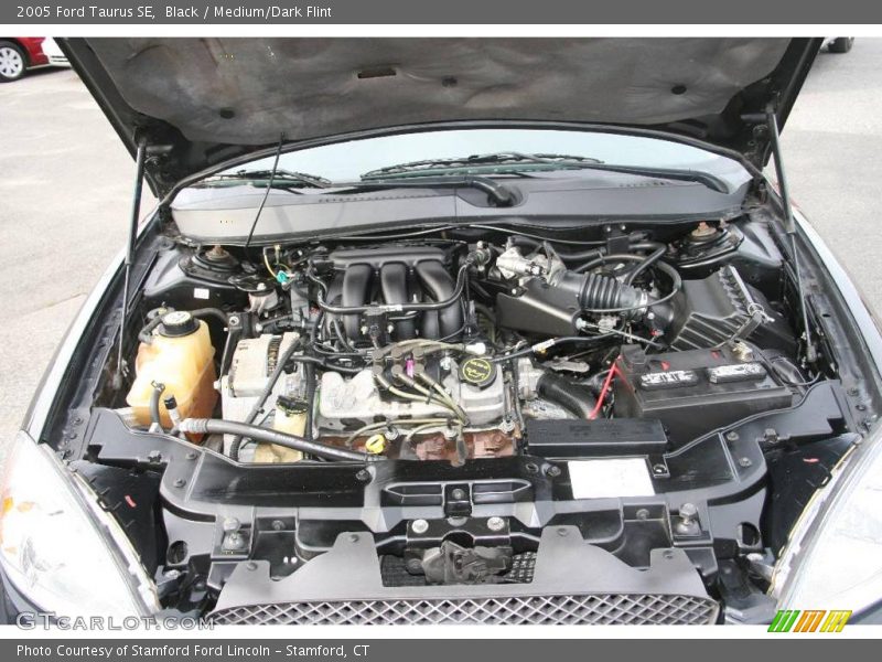 Black / Medium/Dark Flint 2005 Ford Taurus SE