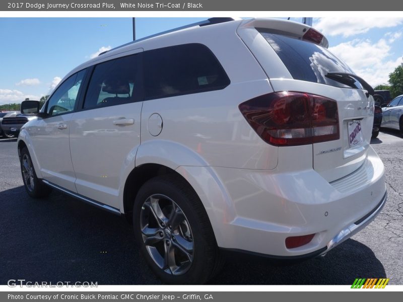 White Noise Tri-Coat / Black 2017 Dodge Journey Crossroad Plus