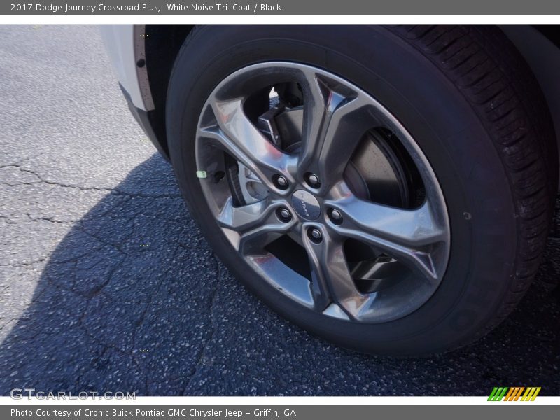White Noise Tri-Coat / Black 2017 Dodge Journey Crossroad Plus