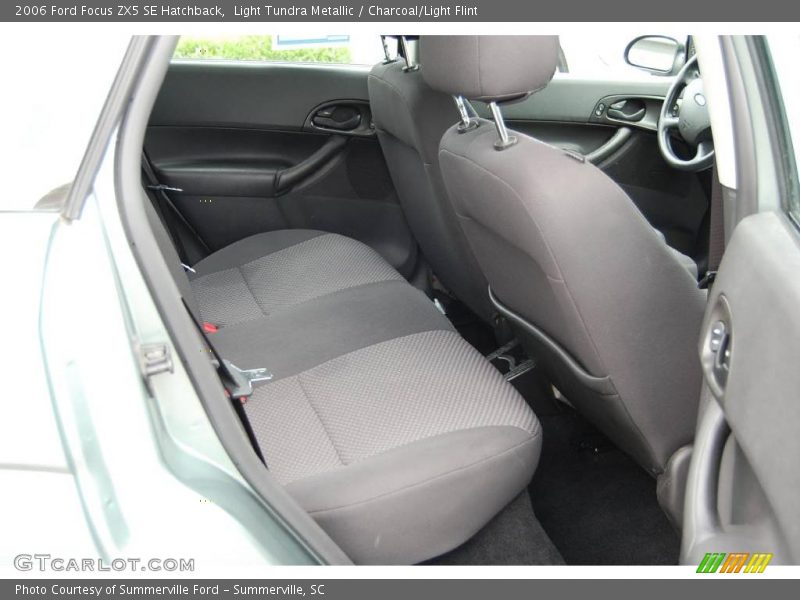Light Tundra Metallic / Charcoal/Light Flint 2006 Ford Focus ZX5 SE Hatchback