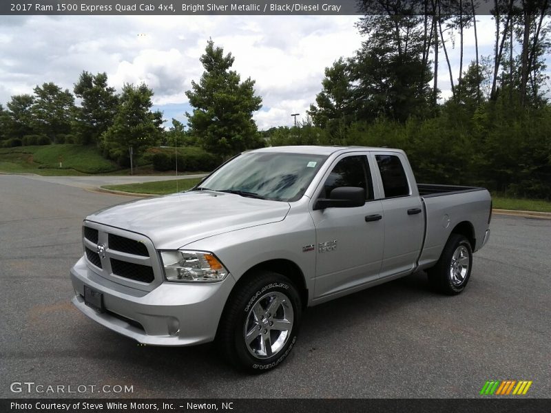 Front 3/4 View of 2017 1500 Express Quad Cab 4x4