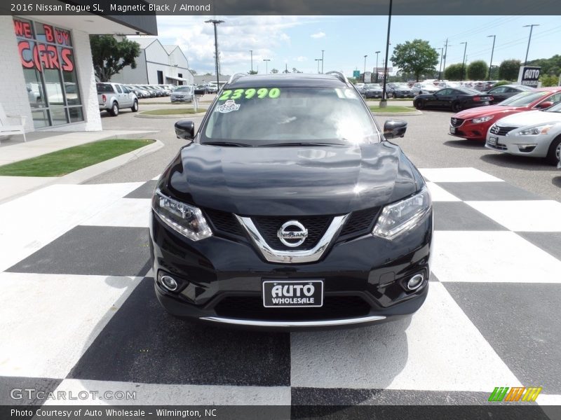 Magnetic Black / Almond 2016 Nissan Rogue SL