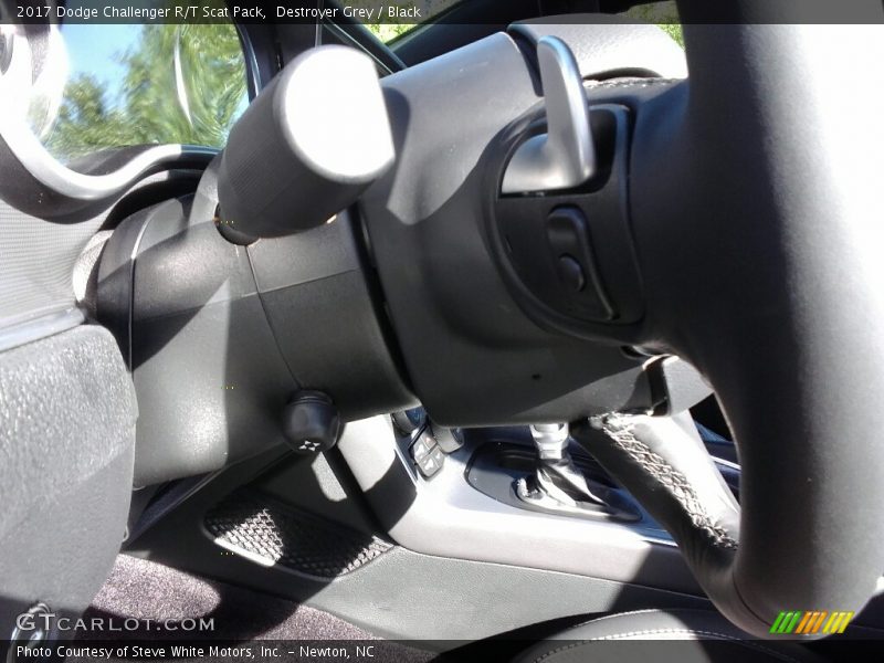 Destroyer Grey / Black 2017 Dodge Challenger R/T Scat Pack