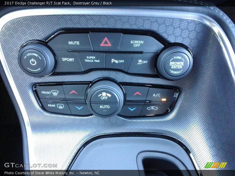 Destroyer Grey / Black 2017 Dodge Challenger R/T Scat Pack