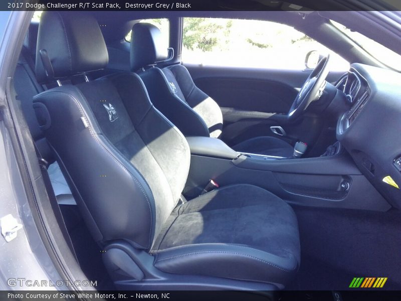 Destroyer Grey / Black 2017 Dodge Challenger R/T Scat Pack
