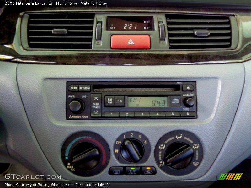 Munich Silver Metallic / Gray 2002 Mitsubishi Lancer ES