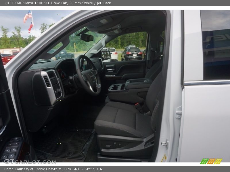 Summit White / Jet Black 2017 GMC Sierra 1500 SLE Crew Cab