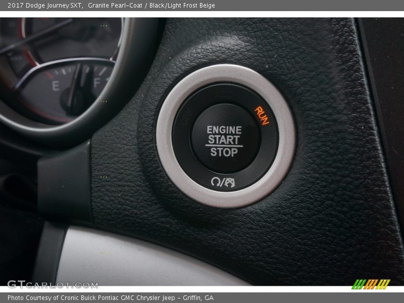 Granite Pearl-Coat / Black/Light Frost Beige 2017 Dodge Journey SXT
