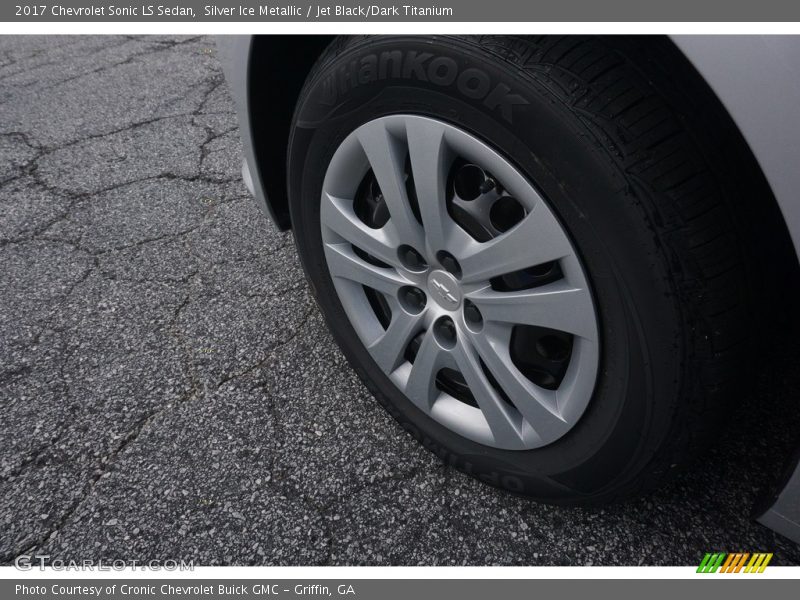 Silver Ice Metallic / Jet Black/Dark Titanium 2017 Chevrolet Sonic LS Sedan