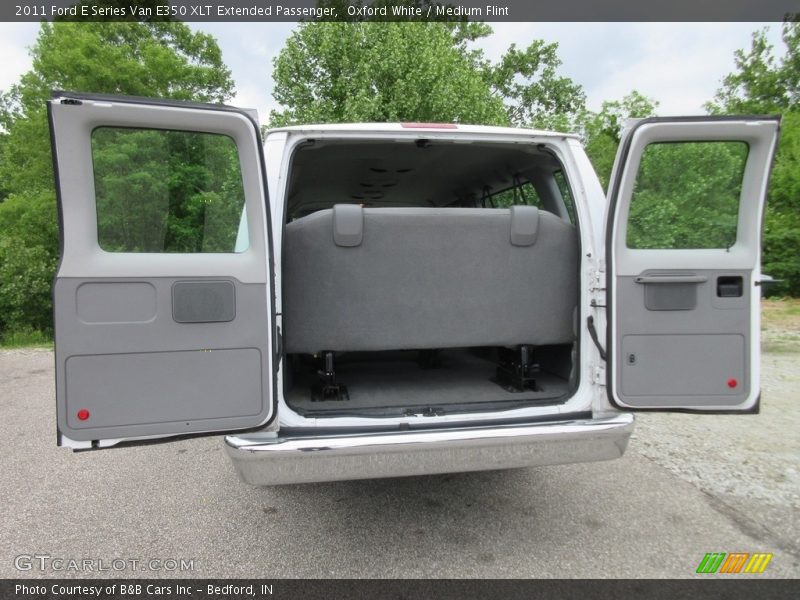 Oxford White / Medium Flint 2011 Ford E Series Van E350 XLT Extended Passenger