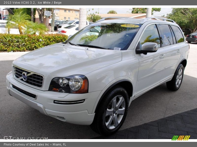 Ice White / Beige 2013 Volvo XC90 3.2