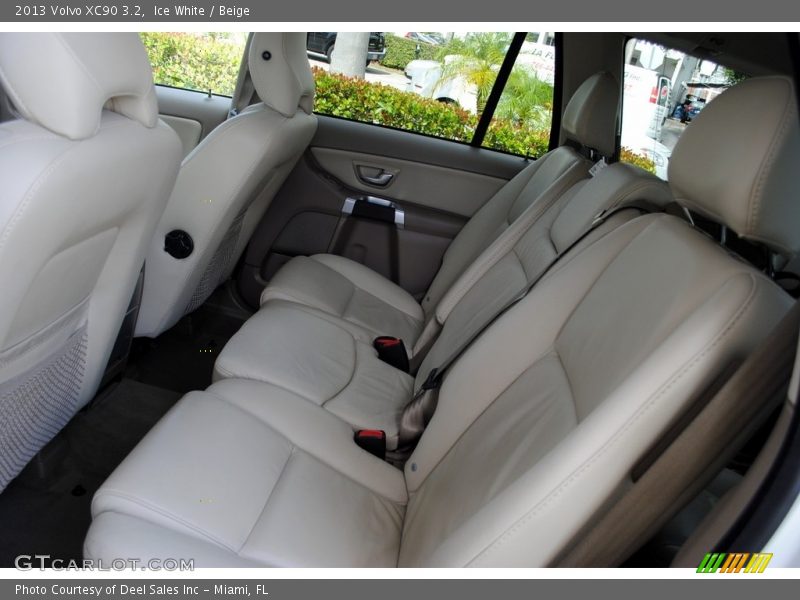 Ice White / Beige 2013 Volvo XC90 3.2