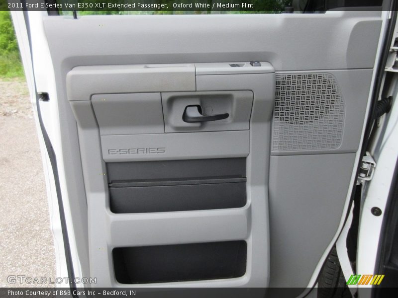 Oxford White / Medium Flint 2011 Ford E Series Van E350 XLT Extended Passenger