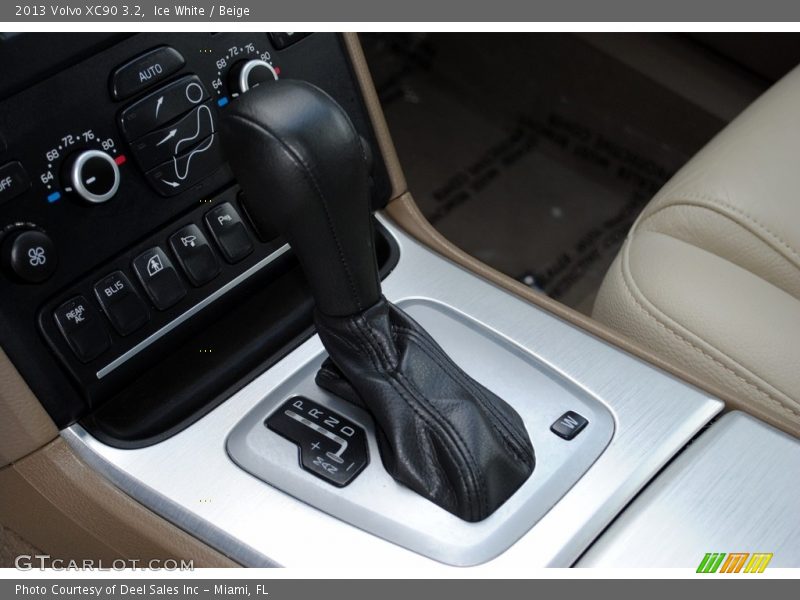 Ice White / Beige 2013 Volvo XC90 3.2