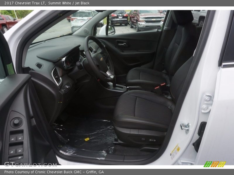 Summit White / Jet Black 2017 Chevrolet Trax LT