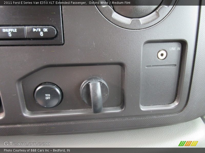 Oxford White / Medium Flint 2011 Ford E Series Van E350 XLT Extended Passenger