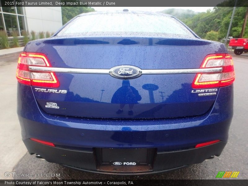 Deep Impact Blue Metallic / Dune 2015 Ford Taurus Limited