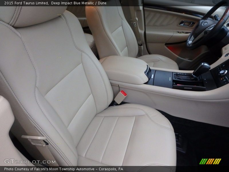 Deep Impact Blue Metallic / Dune 2015 Ford Taurus Limited