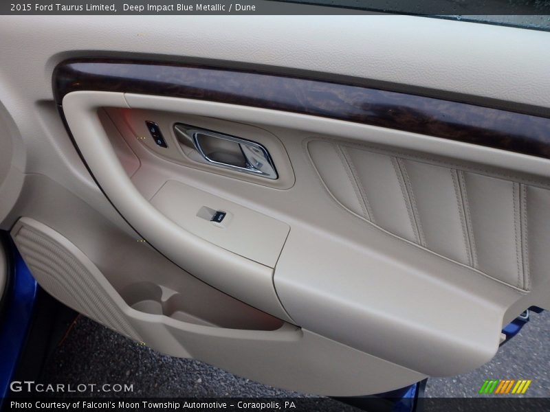Deep Impact Blue Metallic / Dune 2015 Ford Taurus Limited