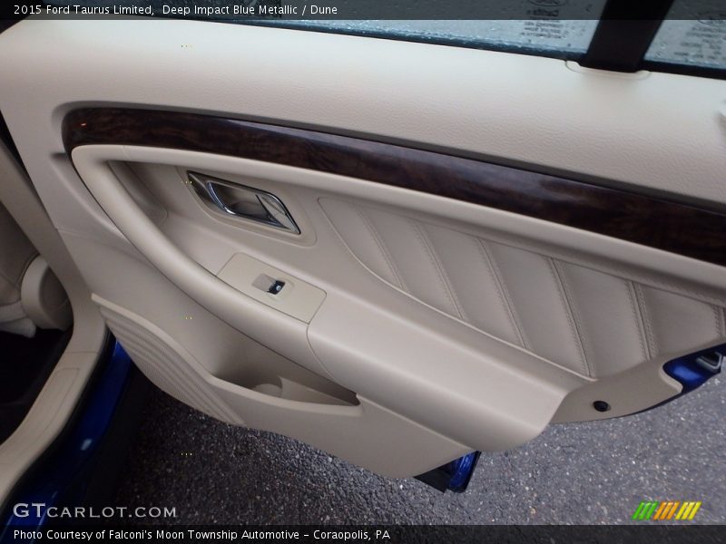Deep Impact Blue Metallic / Dune 2015 Ford Taurus Limited