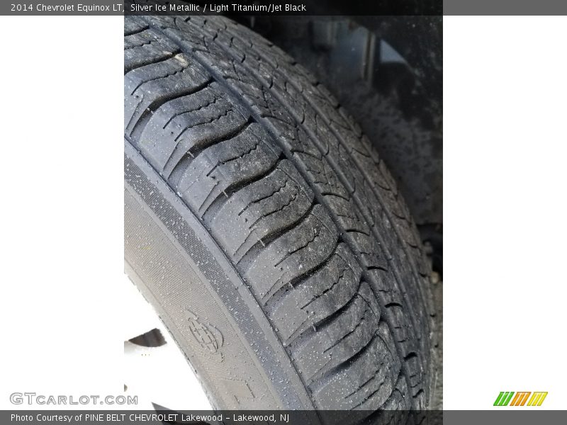 Silver Ice Metallic / Light Titanium/Jet Black 2014 Chevrolet Equinox LT