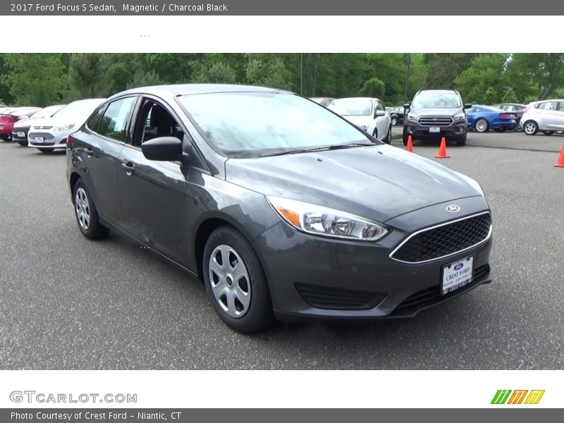 Magnetic / Charcoal Black 2017 Ford Focus S Sedan