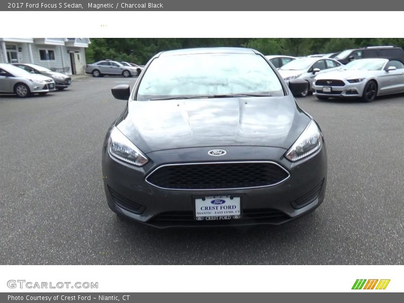 Magnetic / Charcoal Black 2017 Ford Focus S Sedan