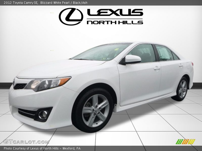 Blizzard White Pearl / Black/Ash 2012 Toyota Camry SE