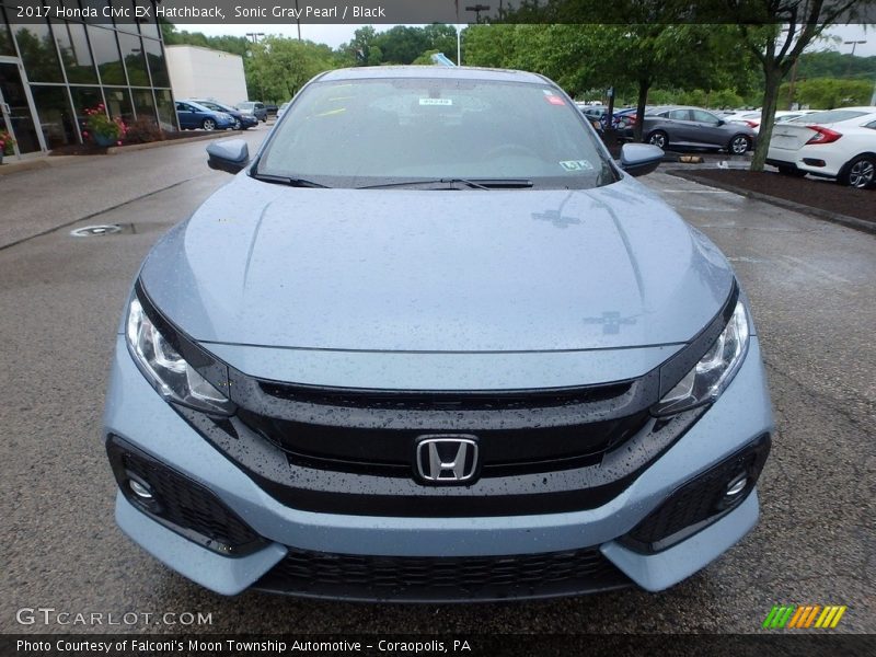 Sonic Gray Pearl / Black 2017 Honda Civic EX Hatchback