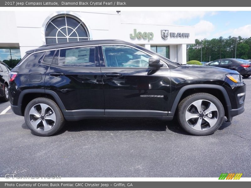 Diamond Black Crystal Pearl / Black 2017 Jeep Compass Latitude