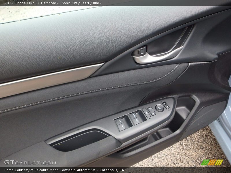 Sonic Gray Pearl / Black 2017 Honda Civic EX Hatchback