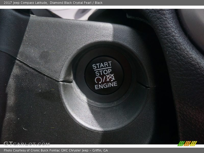 Diamond Black Crystal Pearl / Black 2017 Jeep Compass Latitude