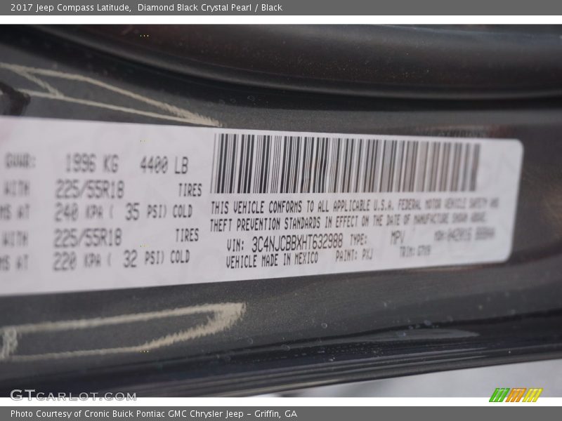 Diamond Black Crystal Pearl / Black 2017 Jeep Compass Latitude
