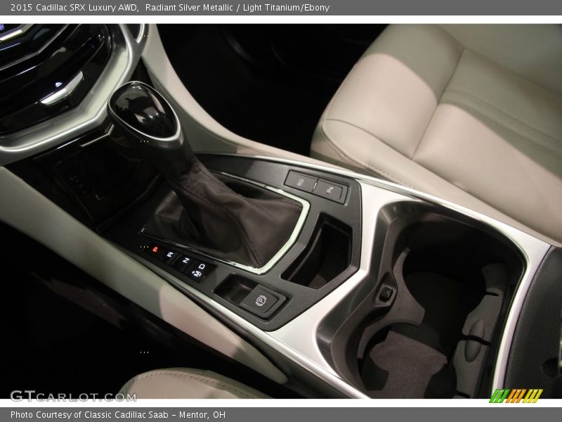 Radiant Silver Metallic / Light Titanium/Ebony 2015 Cadillac SRX Luxury AWD