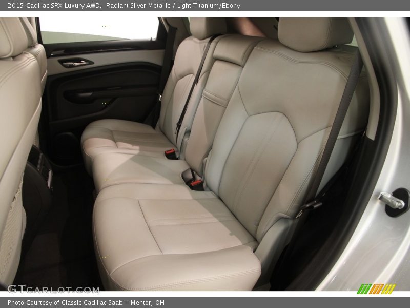 Radiant Silver Metallic / Light Titanium/Ebony 2015 Cadillac SRX Luxury AWD