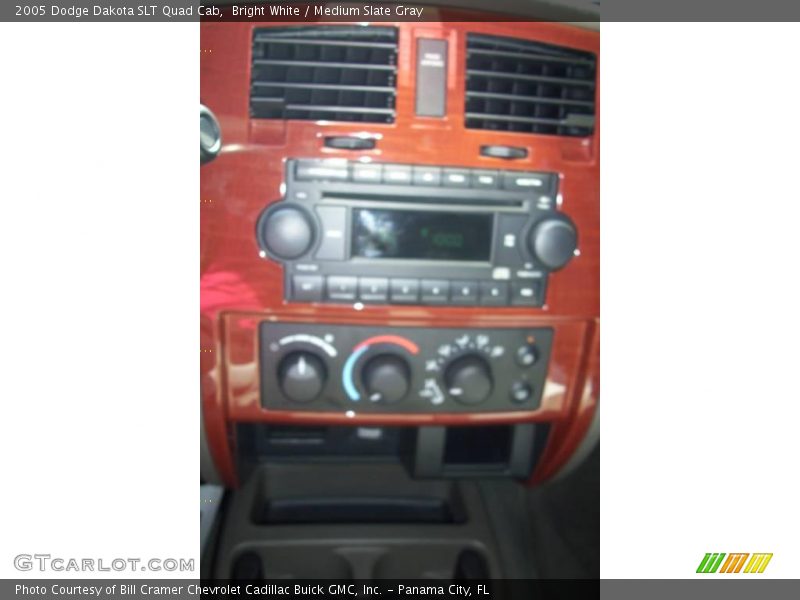 Bright White / Medium Slate Gray 2005 Dodge Dakota SLT Quad Cab