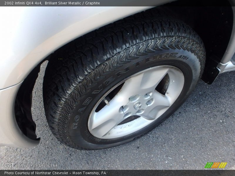 Brilliant Silver Metallic / Graphite 2002 Infiniti QX4 4x4
