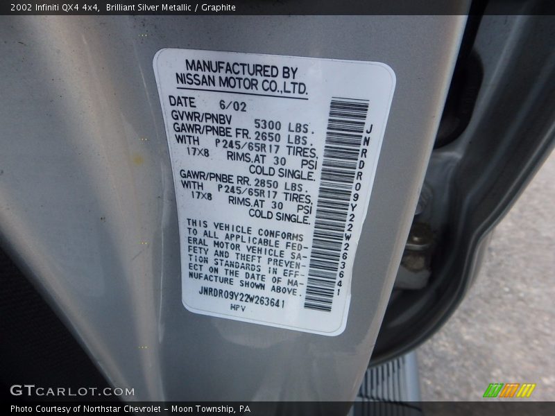 Brilliant Silver Metallic / Graphite 2002 Infiniti QX4 4x4