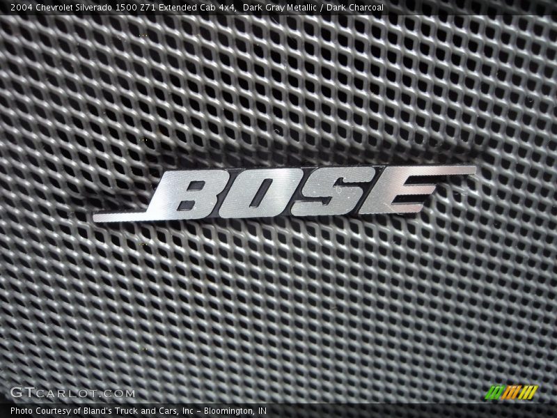 Dark Gray Metallic / Dark Charcoal 2004 Chevrolet Silverado 1500 Z71 Extended Cab 4x4