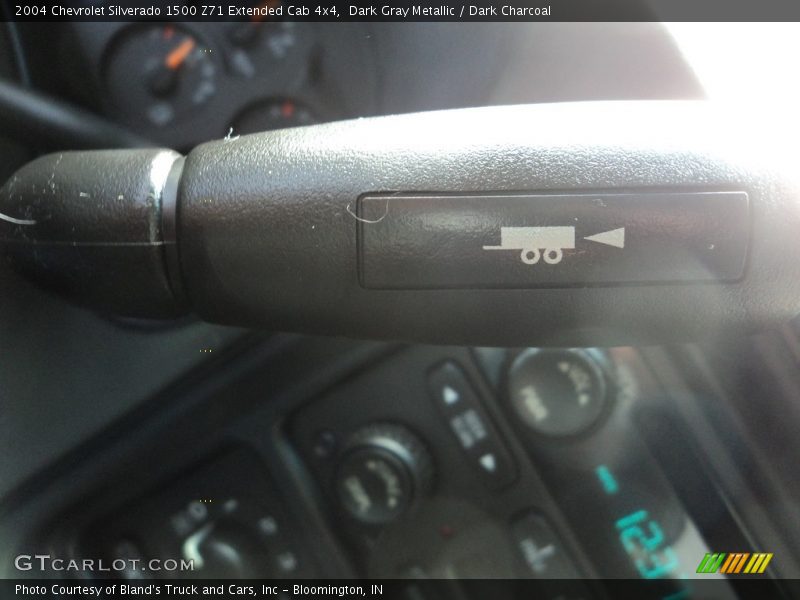 Dark Gray Metallic / Dark Charcoal 2004 Chevrolet Silverado 1500 Z71 Extended Cab 4x4